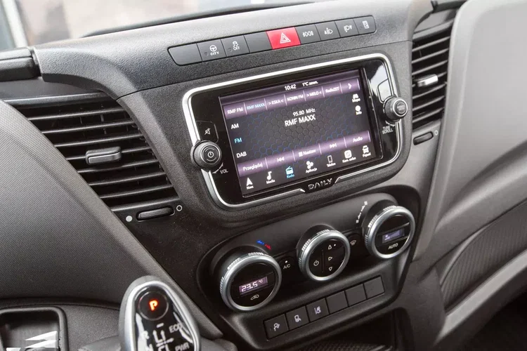 Iveco Daily 3.0 HI MATIC automat L4H3 WYSOKI DACH 35S18 zdjęcie 8