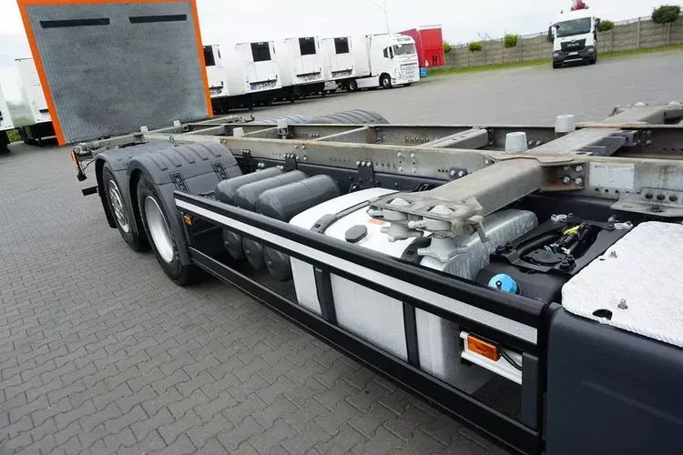 Scania P 410 / ACC / E 6 / BDF + WINDA / 7.15 , 7.45, 7.82 M / OŚ SKRĘTNA zdjęcie 34