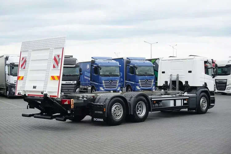 Scania P 410 / ACC / E 6 / BDF + WINDA / 7.15 , 7.45, 7.82 M / OŚ SKRĘTNA zdjęcie 6