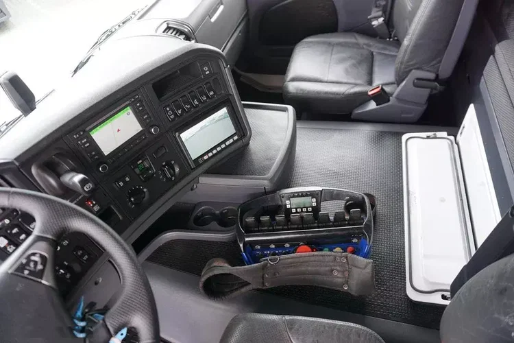 Scania G 490 / 6 X 2 / SKRZYNIOWY + HDS / HMF 3220 K7 / WYSIĘG 18.9 M zdjęcie 14