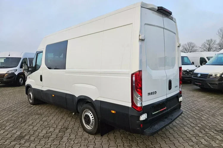 Iveco 35s16 L3H2 104900zł NETTO Brygadówka 6-cio osobowa 2.3HPi/160KM zdjęcie 11
