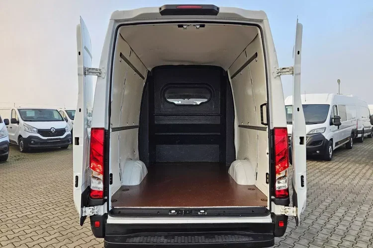 Iveco 35s16 L3H2 104900zł NETTO Brygadówka 6-cio osobowa 2.3HPi/160KM zdjęcie 12