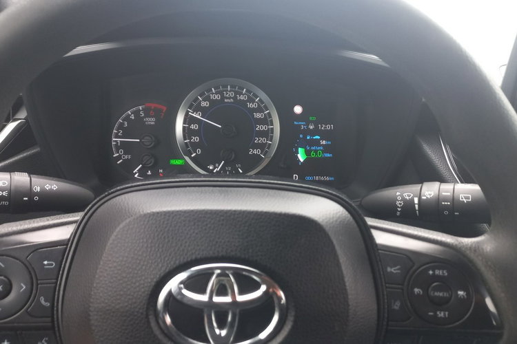 Toyota Corolla E-CVT 1.8Hybryda FV23% 45.4 netto Aktywny Tempomat Climatronik SalonPL zdjęcie 8