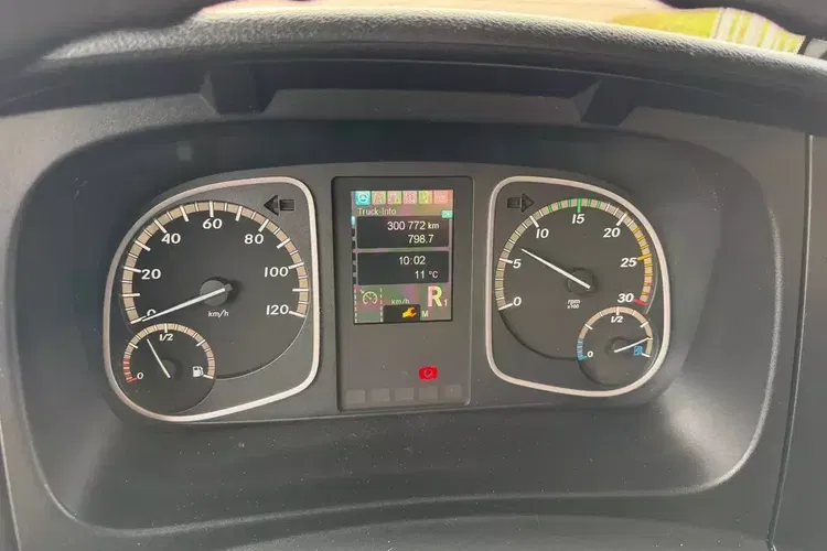 Mercedes ATEGO 1318 IZOTERMA 20 PALET zdjęcie 11