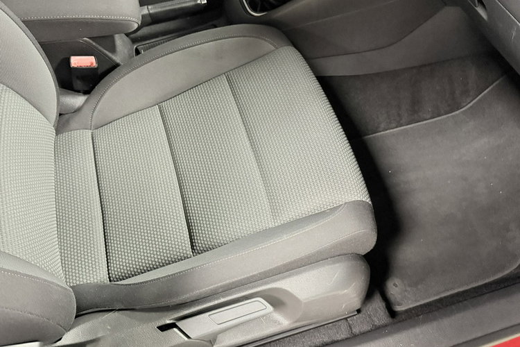 Volkswagen Golf 1.4 TSI 160KM Comfortline Alu 16 Klima PDC przód tył Navi F-VAT 23% zdjęcie 18