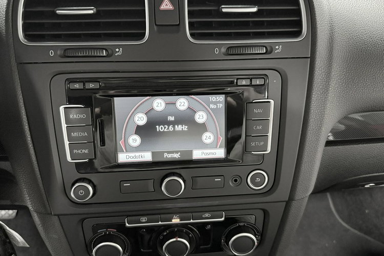 Volkswagen Golf 1.4 TSI 160KM Comfortline Alu 16 Klima PDC przód tył Navi F-VAT 23% zdjęcie 19