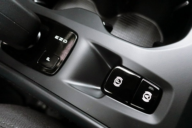 Volvo XC 40 EL.Klapa+NAVI+Kamera+PODGRZ.Kier+Fotele1WŁ KRAJOWY GWAR. Bezwyp F23% 4x2 zdjęcie 18