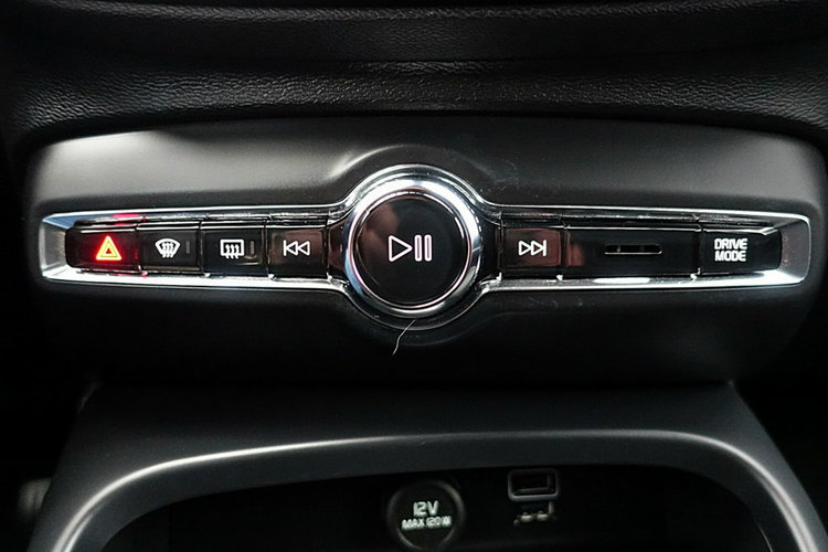 Volvo XC 40 EL.Klapa+NAVI+Kamera+PODGRZ.Kier+Fotele1WŁ KRAJOWY GWAR. Bezwyp F23% 4x2 zdjęcie 25