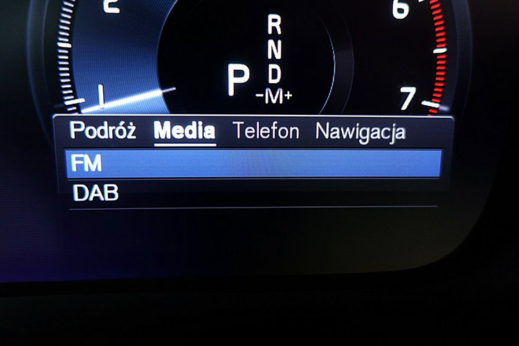 Volvo XC 40 EL.Klapa+NAVI+Kamera+PODGRZ.Kier+Fotele1WŁ KRAJOWY GWAR. Bezwyp F23% 4x2 zdjęcie 27