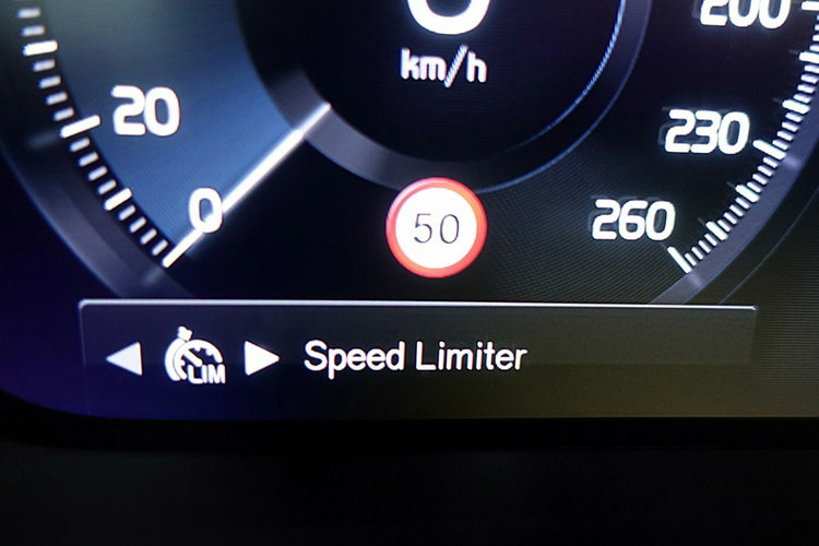 Volvo XC 40 EL.Klapa+NAVI+Kamera+PODGRZ.Kier+Fotele1WŁ KRAJOWY GWAR. Bezwyp F23% 4x2 zdjęcie 29