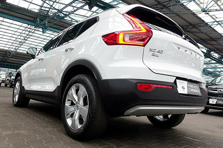 Volvo XC 40 EL.Klapa+NAVI+Kamera+PODGRZ.Kier+Fotele1WŁ KRAJOWY GWAR. Bezwyp F23% 4x2 zdjęcie 7