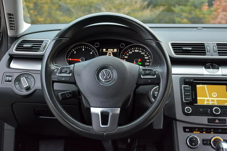 Volkswagen Passat 2.0TDI (177KM) 4-Motion bi-Xenon Ledy Navi 2xParktronic Aso z Niemiec zdjęcie 25