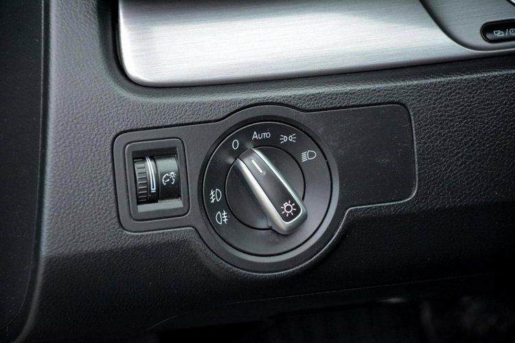 Volkswagen Passat 2.0TDI (177KM) 4-Motion bi-Xenon Ledy Navi 2xParktronic Aso z Niemiec zdjęcie 35