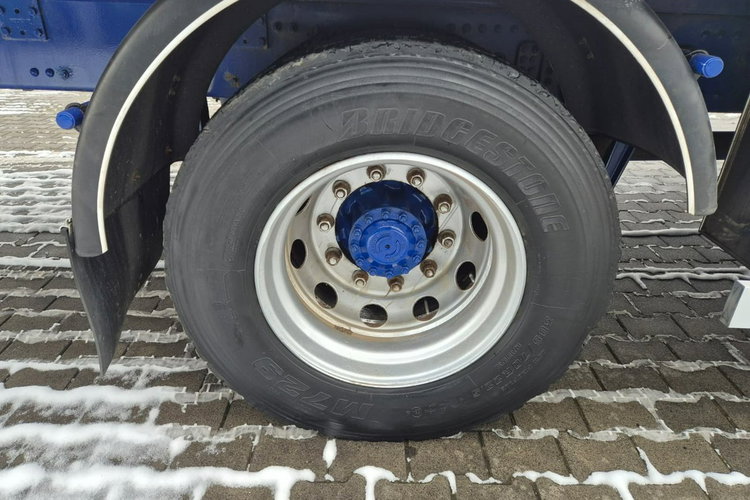 FM7 - DO BYDŁA I KONI Volvo FM 7 / DO PRZEWOZU BYDŁA I KONI / 5 MIEJSC DLA KONI zdjęcie 19