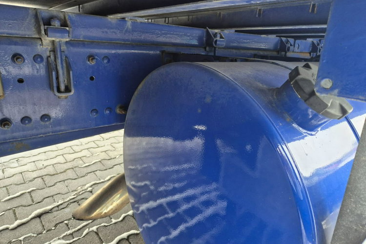 FM7 - DO BYDŁA I KONI Volvo FM 7 / DO PRZEWOZU BYDŁA I KONI / 5 MIEJSC DLA KONI zdjęcie 20