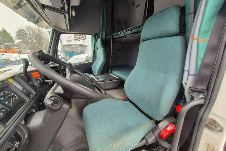 FM7 - DO BYDŁA I KONI Volvo FM 7 / DO PRZEWOZU BYDŁA I KONI / 5 MIEJSC DLA KONI zdjęcie 29