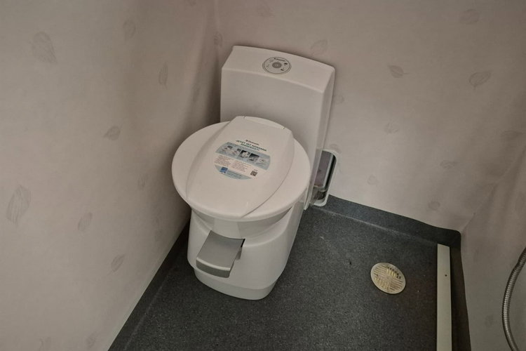 FM7 - DO BYDŁA I KONI Volvo FM 7 / DO PRZEWOZU BYDŁA I KONI / 5 MIEJSC DLA KONI zdjęcie 68