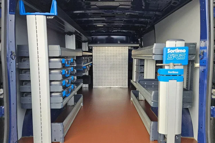 Renault Trafic L2H1 64900zł NETTO Zabudowa warsztatowa 2.0dCi/120KM zdjęcie 17