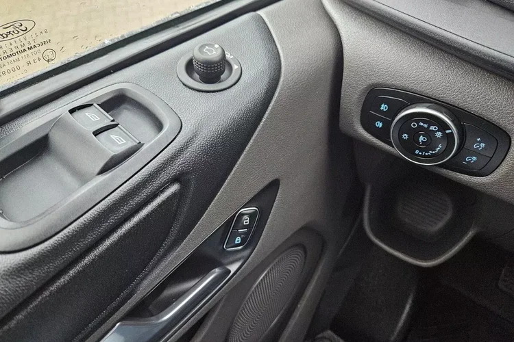 Ford transit-custom L2H1 64999zł NETTO Zabudowa warsztatowa 2.0TdCi/131KM zdjęcie 23
