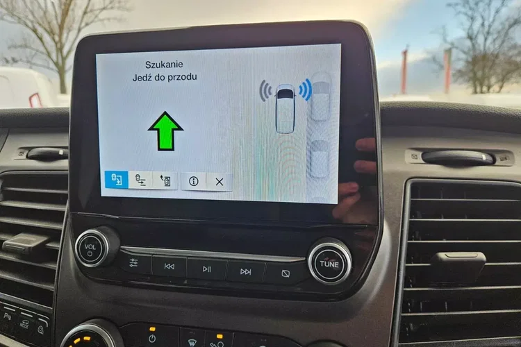 Ford transit-custom L2H1 64999zł NETTO Zabudowa warsztatowa 2.0TdCi/131KM zdjęcie 31