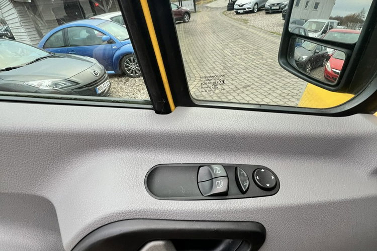 Sprinter Mercedes-Benz zdjęcie 16