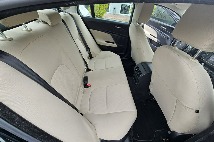 Jaguar XE model 2016, polski salon, serwis, nowy rozrząd, zdjęcie 27