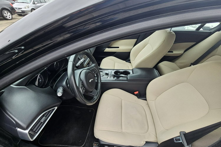 Jaguar XE model 2016, polski salon, serwis, nowy rozrząd, zdjęcie 30