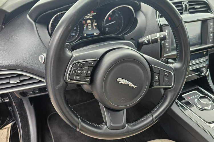 Jaguar XE model 2016, polski salon, serwis, nowy rozrząd, zdjęcie 31