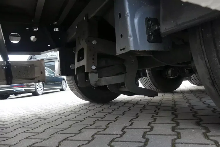 Wielton MEGA / FIRANKA / OŚ PODNOSZONA / DACH PODNOSZONY / zdjęcie 20