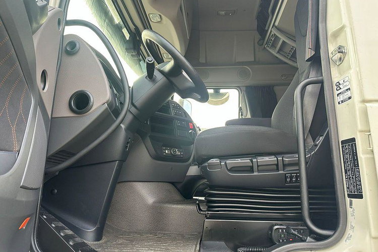 DAF XF 480 FT zdjęcie 8