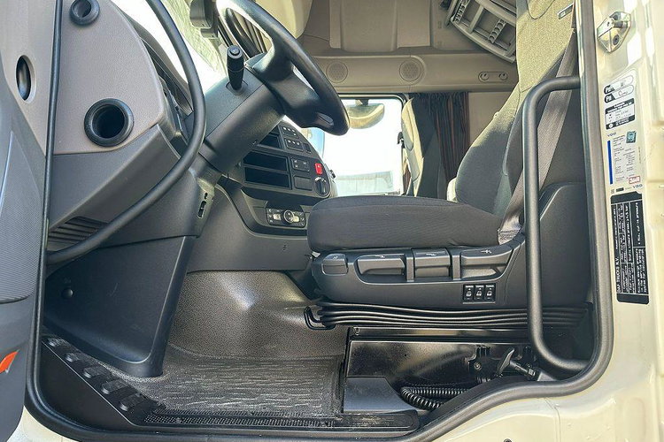 DAF XF 480 FT zdjęcie 8