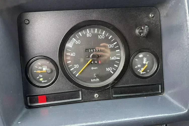 Mercedes MB 100 zdjęcie 23