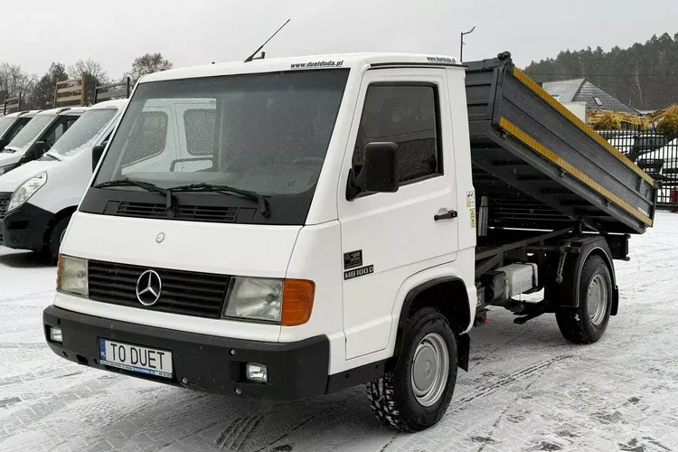 Mercedes MB 100 zdjęcie 5