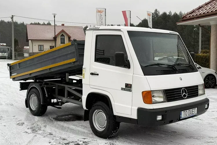 Mercedes MB 100 zdjęcie 7