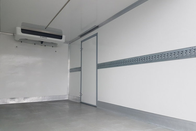 Renault Master 8EP CHŁODNIA MROŹNIA 4.22x2.10x2.01 IZOTERMA AGREGAT THERMO KING zdjęcie 19