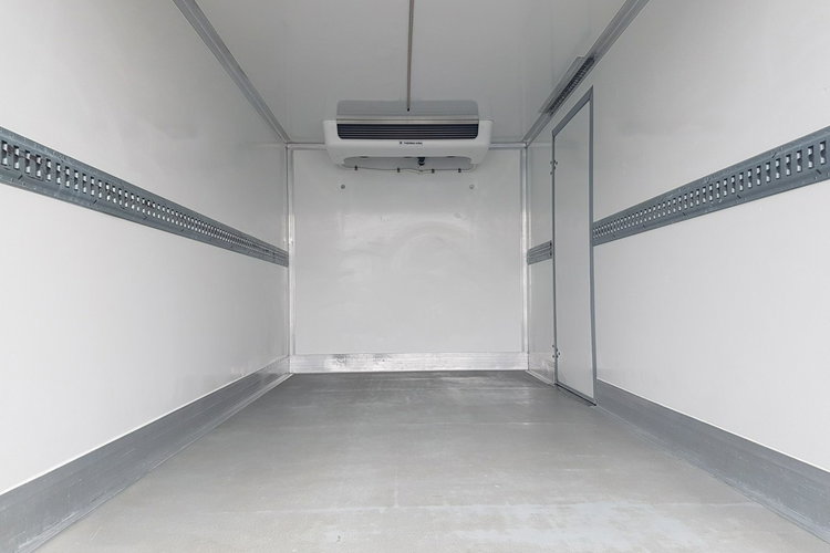 Renault Master 8EP CHŁODNIA MROŹNIA 4.22x2.10x2.01 IZOTERMA AGREGAT THERMO KING zdjęcie 18