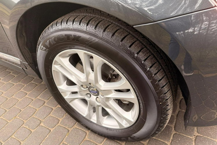 Volvo XC 60 2.0T5 245KM Automat 2015r. LED Skóra Panorama Blis Virtual Kamera zdjęcie 29