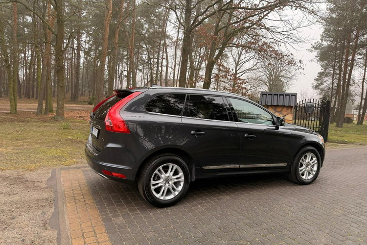 Volvo XC 60 2.0T5 245KM Automat 2015r. LED Skóra Panorama Blis Virtual Kamera zdjęcie 6