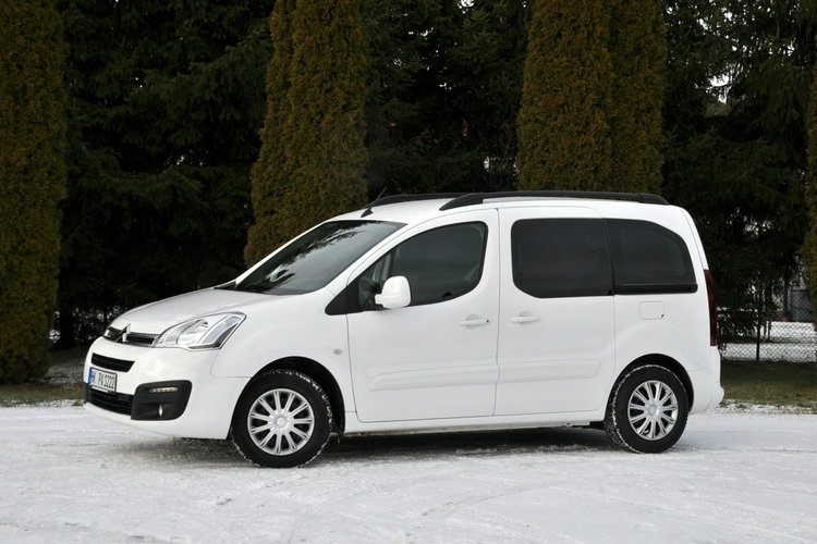 Citroen Berlingo 1.6HDI(120KM) Lift Led Navi Kamera Klimatronik Parktr Welur Reling ASO zdjęcie 11