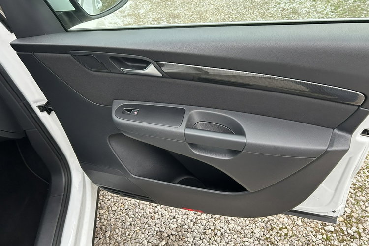 Seat Alhambra Tylko 104 tyś km zdjęcie 20