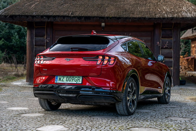 Ford Mustang Mach-E 75 kWh 269KM / Mach-E AWD Suv / 2023/ I wł / Salon PL / NAJEM / FV 23% zdjęcie 26