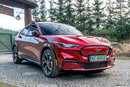 Ford Mustang Mach-E 75 kWh 269KM / Mach-E AWD Suv / 2023/ I wł / Salon PL / NAJEM / FV 23% zdjęcie 29