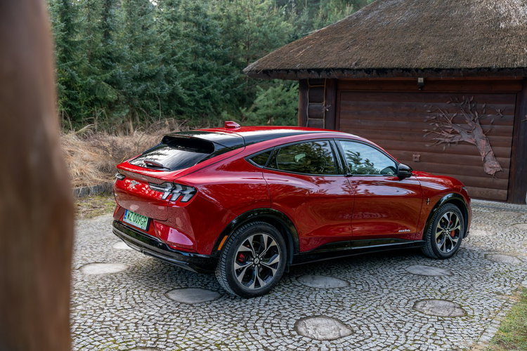 Ford Mustang Mach-E 75 kWh 269KM / Mach-E AWD Suv / 2023/ I wł / Salon PL / NAJEM / FV 23% zdjęcie 32