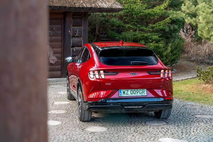 Ford Mustang Mach-E 75 kWh 269KM / Mach-E AWD Suv / 2023/ I wł / Salon PL / NAJEM / FV 23% zdjęcie 38