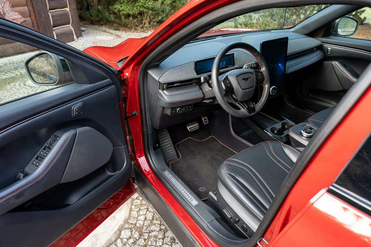 Ford Mustang Mach-E 75 kWh 269KM / Mach-E AWD Suv / 2023/ I wł / Salon PL / NAJEM / FV 23% zdjęcie 44