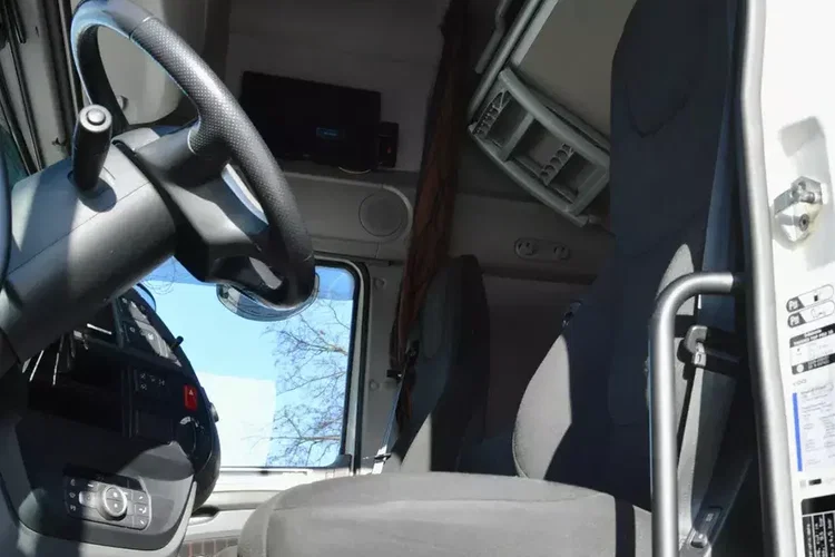 DAF XF 480 ZF INTARDER / KLIMA POST. / FULL LED / MIKROFALA / TELEWIZOR zdjęcie 24