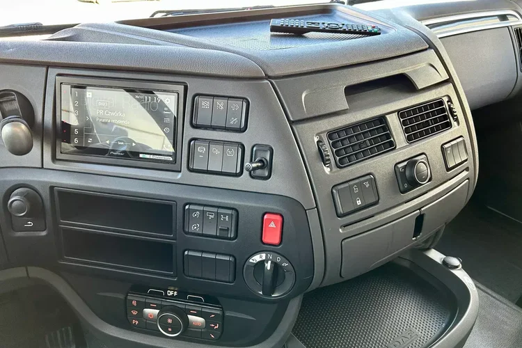 DAF XF 480 ZF INTARDER / KLIMA POST. / FULL LED / MIKROFALA / TELEWIZOR zdjęcie 32