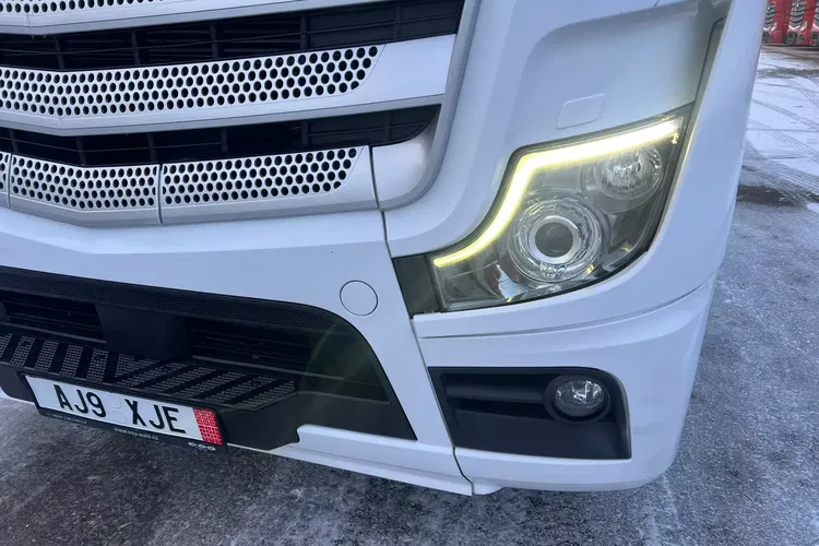Mercedes ACTROS MP5 zdjęcie 9