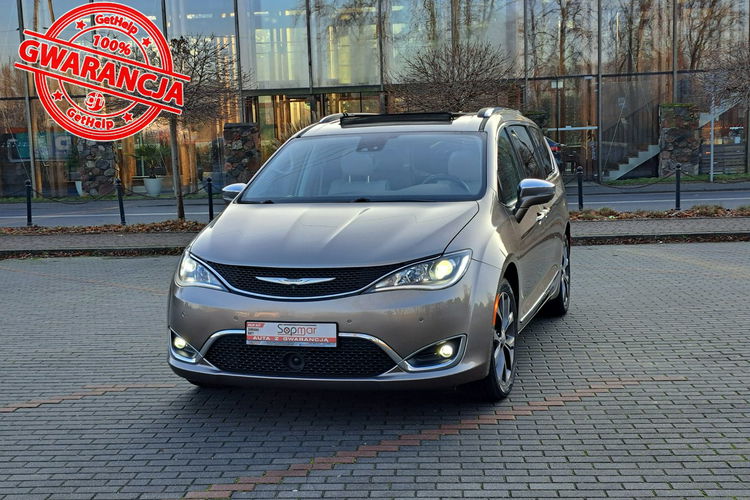 Chrysler Pacifica Limited 3.6 V6 291KM 2017r. Panorama Skóra Kamera360 DVD HarmanKardon zdjęcie 1