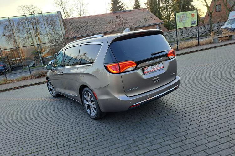 Chrysler Pacifica Limited 3.6 V6 291KM 2017r. Panorama Skóra Kamera360 DVD HarmanKardon zdjęcie 18